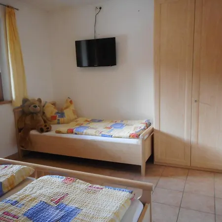 Hofer Apartment